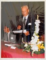 1991 Kecskemét, Kelet-Nyugat Agrárfórum, 20 db fotó mappában (Szelényi Károly felvételei), 18x13 cm körüli méretben