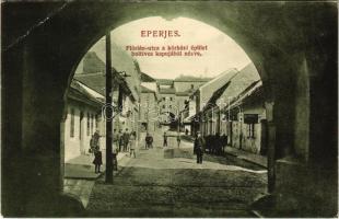 1910 Eperjes, Presov; Flórián utca, kórházi épület boltíves kapujából nézve, Roth Izidor üzlete. Divald Károly fia / street viewn from the hospital's gate, shop (EB)