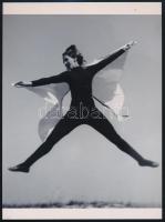 cca 1930-as évek, szép ugrások a szabadban, mozgásművészek produkciója, Szentpál Olga (1895-1968) mo...