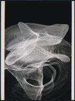 cca 1989 ,,Örvénylő fénysugarak, jelzés nélküli fénygrafika, mai nagyítás, 24x17,7 cm