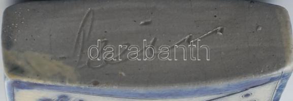 Butéla. Németország XX: sz. eleje. Ónmázas kerámia, jelzett, hibátlan 17 cm