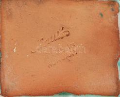 Komlós testvérek Budapest: Fiú. Mázas kerámia jelzett, csorba. m: 20 cm