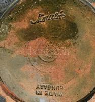 Komlós testvérek Budapest: Váza. Mázas kerámia jelzett, mázhibával, kis lepattanással. m: 31 cm