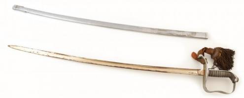 M. kir. honvéd tiszti kard, XIX. sz. második fele, kissé sérült kardbojttal, fém hüvellyel. Jelzett, kopásnyomokkal, rozsdafoltokkal, h: 96 cm