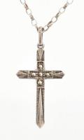 Ezüst(Ag) nyaklánc markazitos kereszt medállal, jelzett, h: 50 cm, bruttó: 3,5 g