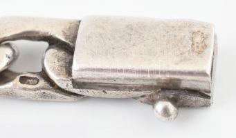 Ezüst(Ag) masszív glídes karkötő, jelzett, h: 19 cm, nettó: 26,5 g