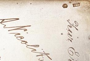 1916 Ezüst cigarettatárca a Központi Hatalmak zománc címereivel, arany lap berakással (18k). Belül e...