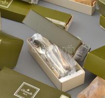 Christofle Párizsi ezüstözött evőkészlet, vegyesen 128 db, jelzettek, nagyrészt original csomagolásb...