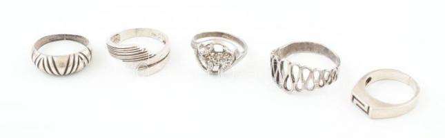 Ezüst(Ag) gyűrű, 5 db, jelzéssel és jelzés nélkül, nettó: 14,8 g