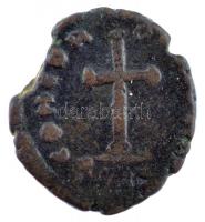 Római Birodalom / Cyzicus(?) / Honorius 395-423. Nummus bronz (0,63g) T:3 kitörés Roman Empire / Cyzicus(?) / Honorius 395-423. Nummus bronze [DN HONORI]VS PF AVG / CONCOR-D[IA AVG] (0,63g) C:F crack