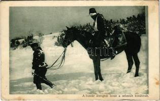 A huszár átengedi lovát a sebesült kozáknak. Az Érdekes Újság kiadása / WWI Austro-Hungarian K.u.K. military, hussar passes his horse to the wounded Cossack (fl)