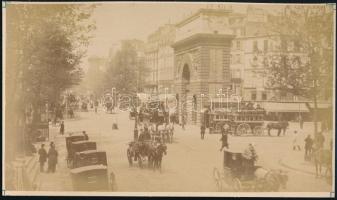 cca 1900 Párizs, utcakép, kartonra ragasztott fotó, 10×17 cm