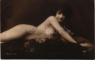 Erotikus meztelen hölgy / Erotic nude lady. J. Mandel 229. A.N. Paris (non PC)