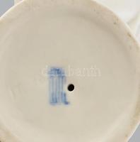 Zsolnay Török János terv: Szőlős nő. Fehér máza porcelán, jelzett, hibátlan, m: 21 cm