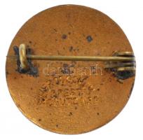 ~1940. "Vöröskereszt" zománcozott bronz jelvény "JEROUSCHEK BPEST VÁCI UTCA 39."...