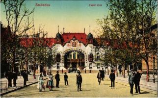 Szabadka, Subotica; Vasút utca, vasútállomás. Vasúti levelezőlapárusítás 40. 1916. / street, railway station