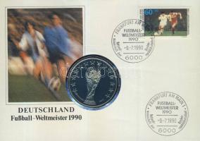 NSZK 1990. "Futball-világbajnok" Ffm emlékérem érmés bélyeges borítékon, alkalmi bélyegzővel T:PP