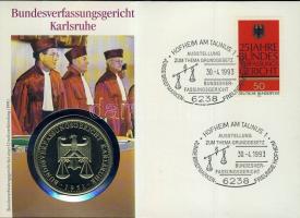 NSZK 1993. "Szövetségi Alkotmánybíróság" Ffm emlékérem érmés bélyeges borítékon, alkalmi bélyegzővel T:PP