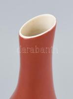 Pruszków retró váza, kézzel festett porcelán, jelzett: Pruszków Made in Poland. Kopásnyomokkal, hajs...