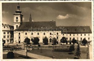 Nagyszeben, Hermannstadt, Sibiu; templom, tér, Higiena üzlet / church, square, shops. photo (ragasztónyom / gluemark) (non PC)