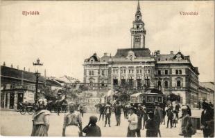 1915 Újvidék, Novi Sad; városház, villamos, Glück János órás üzlete / town hall, tram, shops (EK) + K.u.k. Feldpostamt 211.