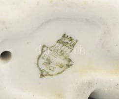 Zsolnay porcelán káposztaleveles nyúl figura, kézzel festett, jelzett, hibátlan, m: 6 cm