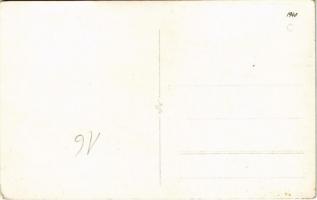 1940 Szászrégen, Reghin; bevonulás, városháza, magyar és horogkeresztes zászlók / entry of the Hunga...