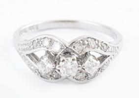 14k fehérarany (Au) gyűrű cca 0,5 ct gyémánttal, jelzett, 3,4 g, m: 55