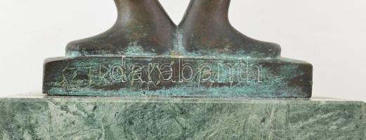 Sztrákos László (1954): Táncoló sámán, öntött, patinázott bronz, márvány talapzaton. m:40 cm, Jelezv...