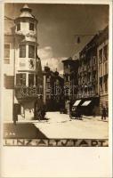 Linz, Altstadt, Gasthof, Gasthaus. Otto Kaiser Lichtbinder / old town, street, restaurant, hotel