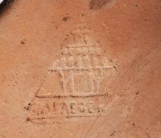 Zalaegerszeg: Harcos a lovon. Kerámia falplasztika. Jelzett, hibátlan, 24x20,5 cm