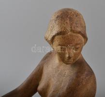 Kőműves László: Art Deco akt. Terrakotta, jelzett, kopásnyomokkal, 1930 körül, m: 29 cm