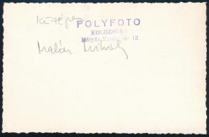 1940 Tudósok Kolozsváron egy árusító pavilon előtt, középen Malán Mihály (1900-1968) antropológus, a...