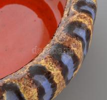 Pesthidegkúti tál. Tervező: Csizmadia Margit (1925-1991). Színes mázakkal festett kerámia, hibátlan....