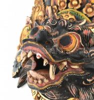 Festett fa keleti maszk, kis sérüléssel. 28 cm