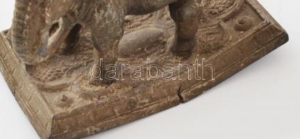 Elefánt spiáter szobrok párban, egyik kissé sérült 11x8 cm