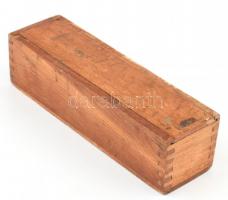 Dominó. fa és csont. fa dobozban