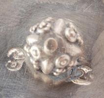 Ezüst (Ag) empire kalaptű, filigrán díszítéses, jelzett: német és cseh behozatali jellel. 1820 körül...