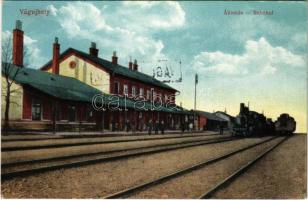 1918 Vágújhely, Waag-Neustadt, Nové Mesto nad Váhom; vasútállomás, gőzmozdony, vonat / railway station, locomotive, train + VÁGÚJHELY P.U.
