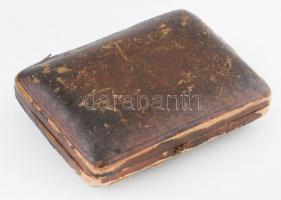 Antik fa szipka, Adler Fülöp és Fia Bp., XIX. sz. vége körül. Eredeti, bőr borítású, bársony bélésű ...