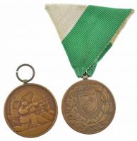 ~1936. PSE (Polgári Sportegyesület) kétoldalas bronz díjérem (2xklf) egyik mellszalagon (29mm) T:1-,2 / Hungary ~1936. PSE (Polgári Sportegyesület) two-sided bronze medallion (2xdiff) one with ribbon (29mm) C:AU,XF