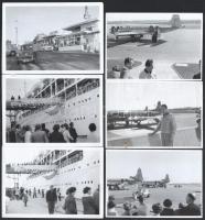 1960 Adelaide, Ausztrália, repülők, hajók, autók, 11 db hátoldalon feliratozott fotó, 8,5×12 cm