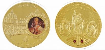 DN Leo XIII P.M. / Civitas Vaticana aranyozott, részben multicolor festett emlékérem (70mm) + Summus Pontifex Emeritus Benedictus XVI - Franciscus Pont. Max. XVI aranyozott, kristályberakásos emlékérem (70mm) T:PP