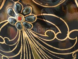 Zsolnay népies ihletésű, korsó. Felületén plasztikus díszítmények. Jelzett: kobaltkékkel festett csa...