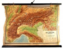Cca 1933 Az Alpok térképe, terv: Kogutowicz Károly, M. Kir. Állami Térképészet, 1:900000. Szakadt, sérült, foltos 120x80 cm
