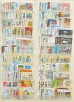 1914-2006 2.640 klf magyar bélyeg, blokk és kisív 14 lapos berakóban