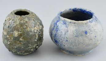 2 db retró kerámia gömb váza, repesztett / hólyagos mázzal, jelzett, m: 9 - 10 cm