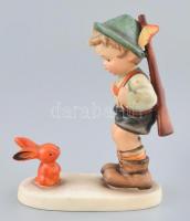 Goebel/Hummel vadász kisfiú nyúllal, kézzel festett kerámia, jelzett, hibátlan, 13 cm