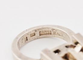 Ezüst (Ag) Gorej, János (1941-): Design gyűrűr. Jelzett, m:59, nettó: 17,5g