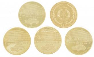 2007. 5 darabos "Trabant" emlékérem tétel, aranyozott, részben multicolor festett, mind kü...